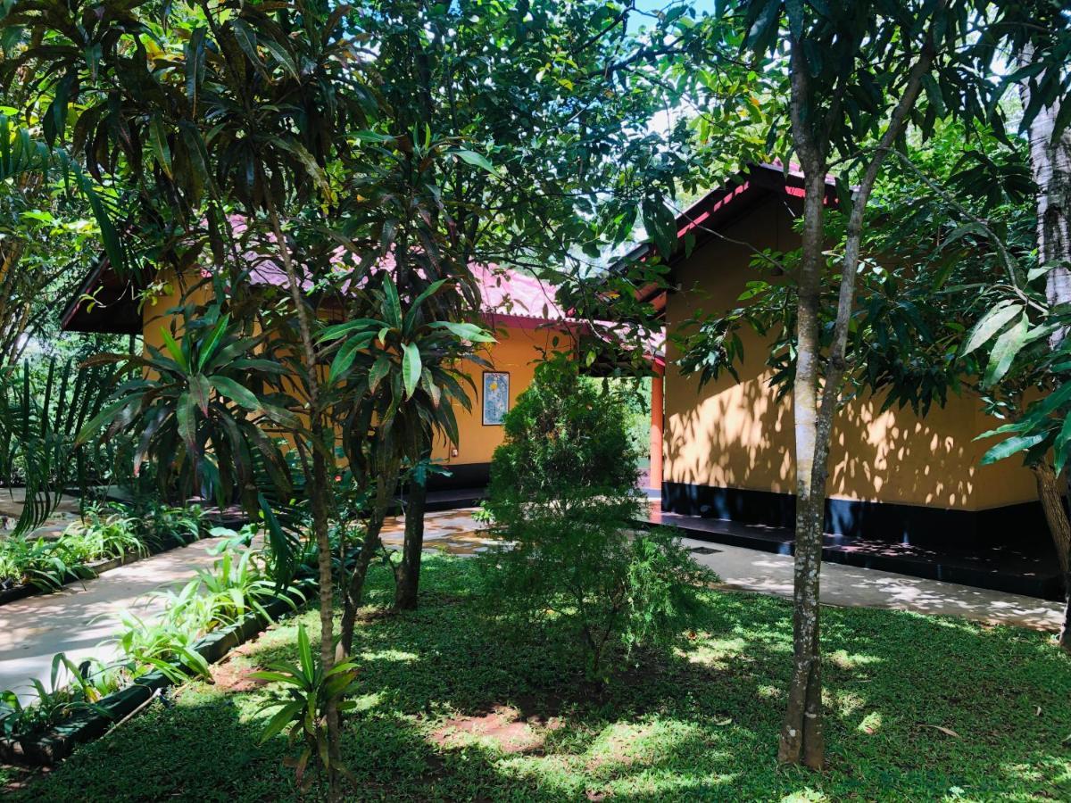 Richards Cabanas Tissamaharama Luaran gambar